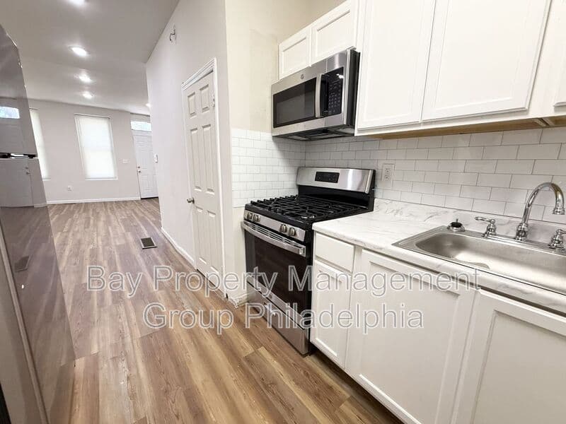 Philadelphia House: 2262 N Gratz St