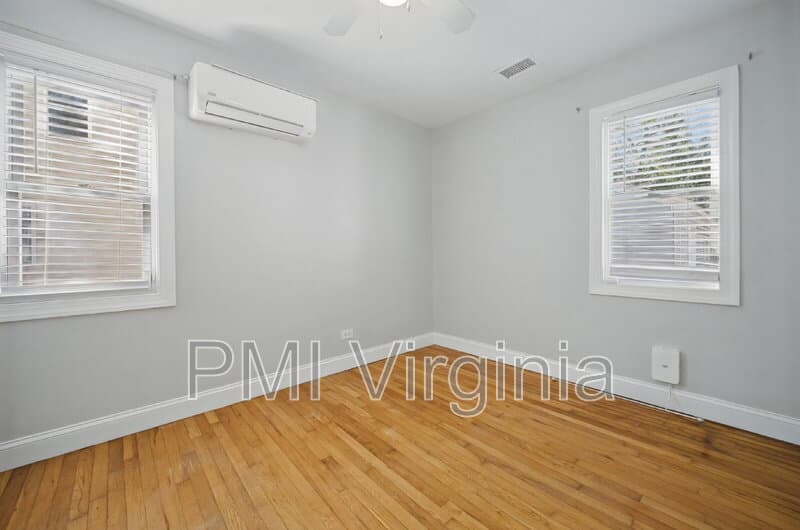 Norfolk House: 8465 Quincy Street