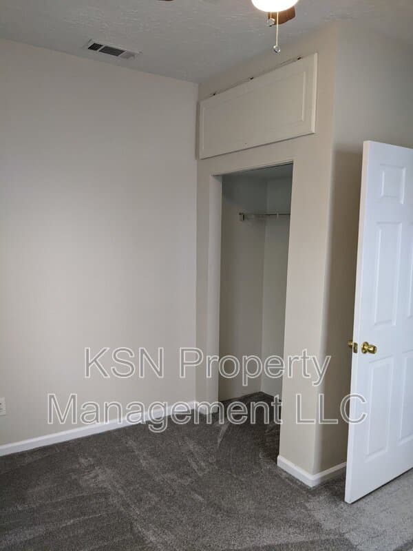 Savannah Condo: 1124 Collins Street