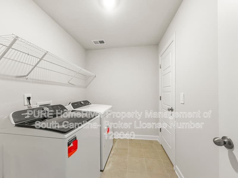 Moore House: 1496 Switchback Cir