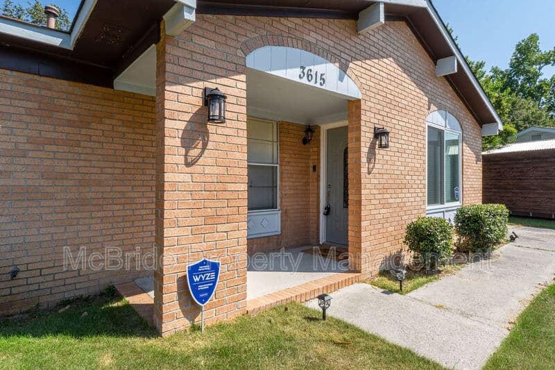 Augusta House: 3615 Goldfinch Drive