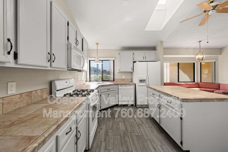 Palm Desert House: 43922 Warner Trail