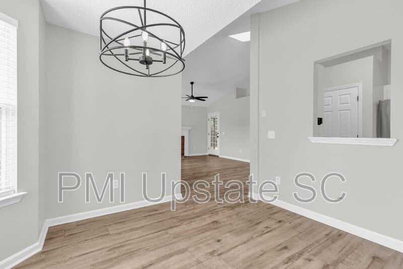 Simpsonville House: 244 Oak Valley Drive