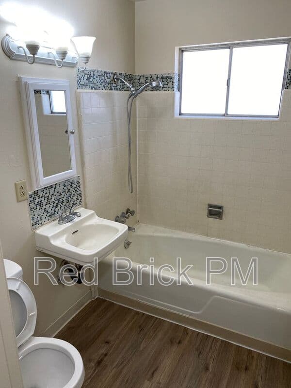 Merced House: 351 W. 21st Street