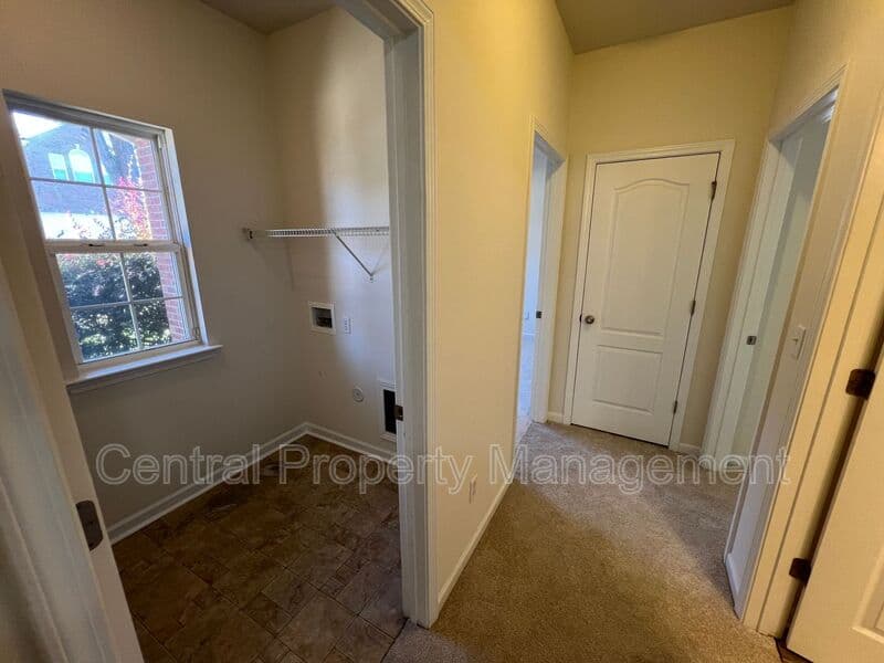 Spartanburg House: 437 Melbourne Lane