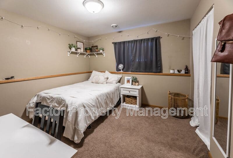 Mankato Condo: 1328 Warren St.
