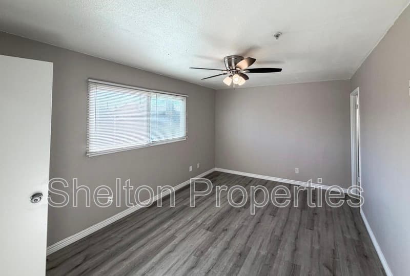 Phoenix House: 6301 W Earll Dr