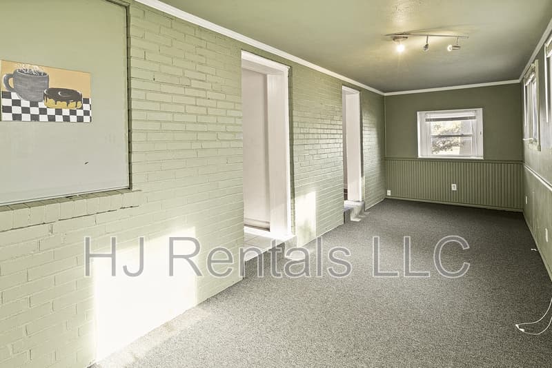 Florissant House: 1305 South New Florissant Road