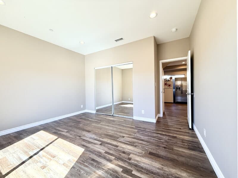 Los Angeles Condo: Unit 1