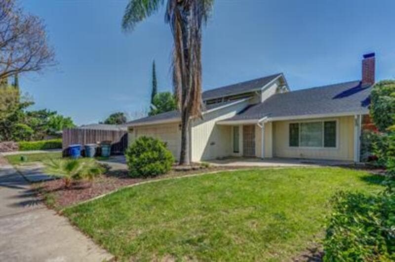 Merced House: 2768 Saratoga Avenue