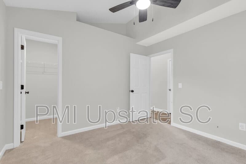 Simpsonville House: 244 Oak Valley Drive
