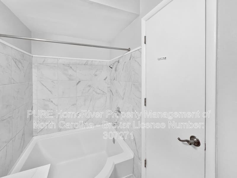 Charlotte Condo: 4801 Spring Lake Dr