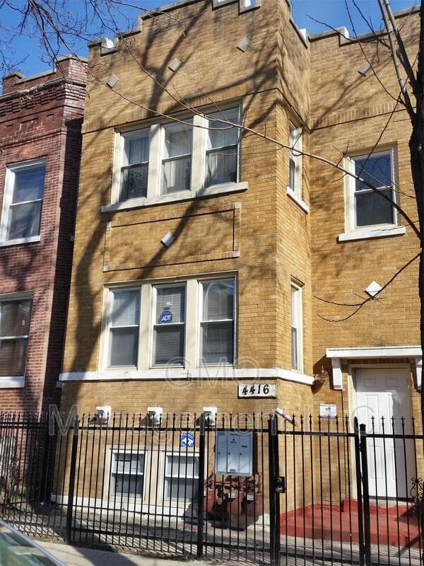 Chicago Condo: 4416 W. Monroe St
