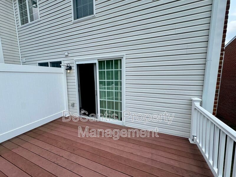 Wexford Townhome: 307 Marshall Heights Drive