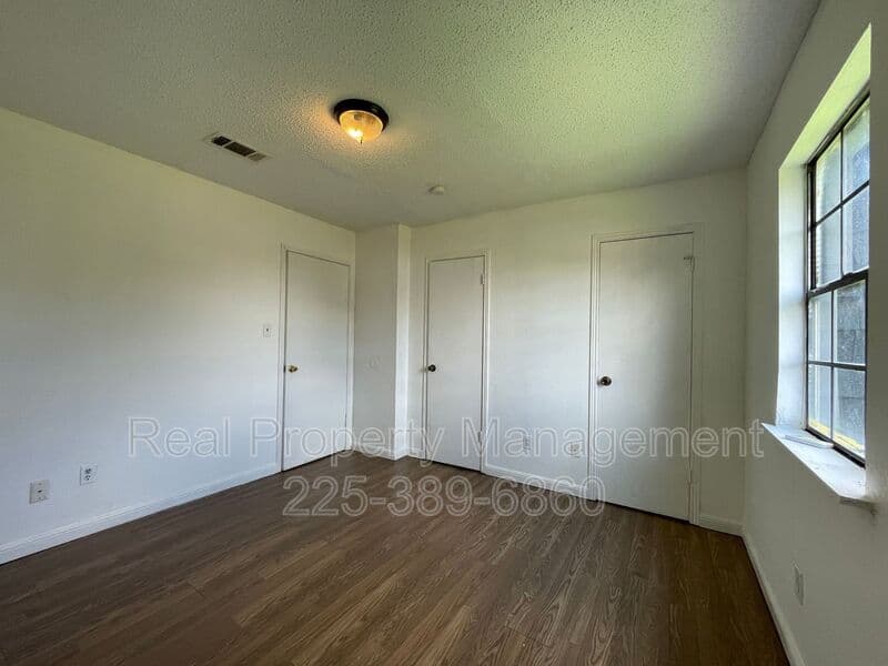 New Roads Townhome: 750 Hospital Rd.
