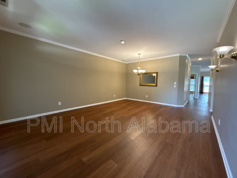 Madison House: 134 Canterbury Drive