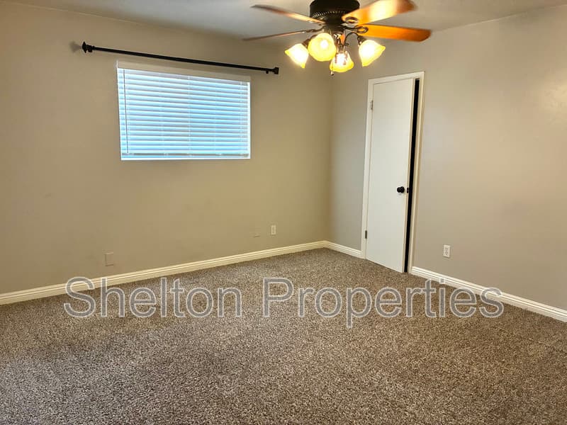 Tempe House: 523 E Malibu Dr