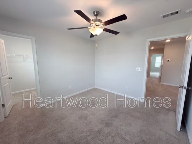 Elgin House: 406 Eclipse Lane