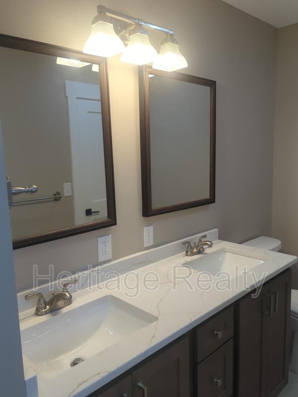 Knoxville House: 8108 Bennington Drive Northwest