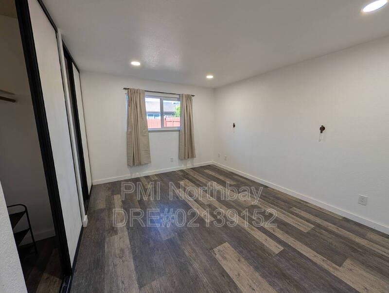 Suisun City House: 232 Long St
