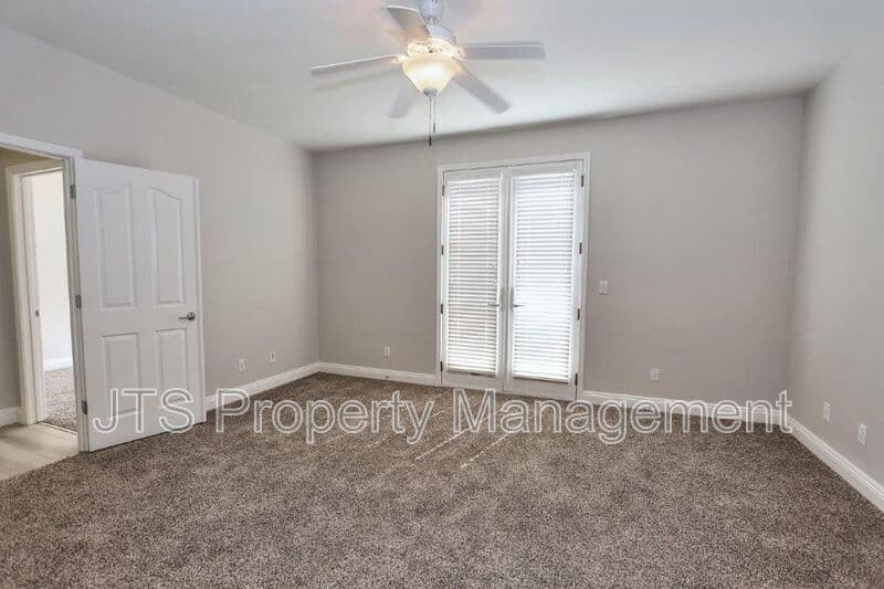 Sacramento House: 5424 Washoe Street