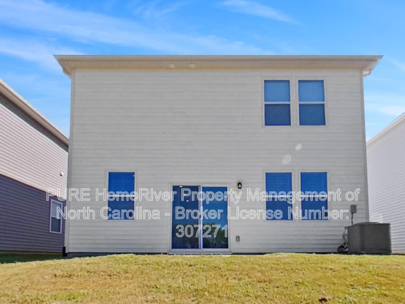 Hickory House: 2953 31st St Ln NE