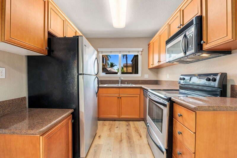 San Diego Condo: 6750 Beadnell Way