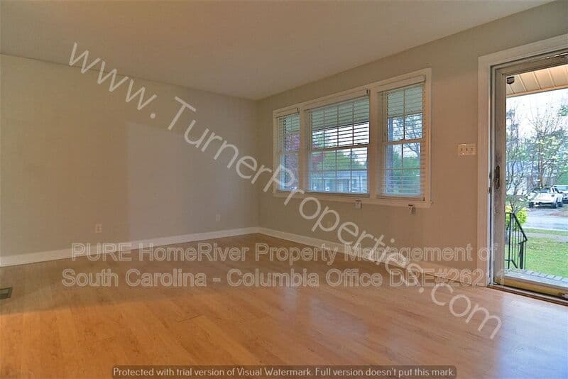 Hopkins House: 112 Harmon Hill Ct