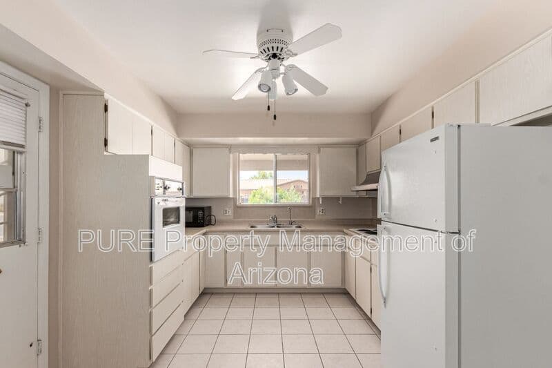 Mesa House: 5801 E Casper Rd