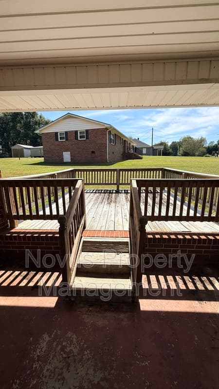 Bowdon House: 611 Mitchell Ave