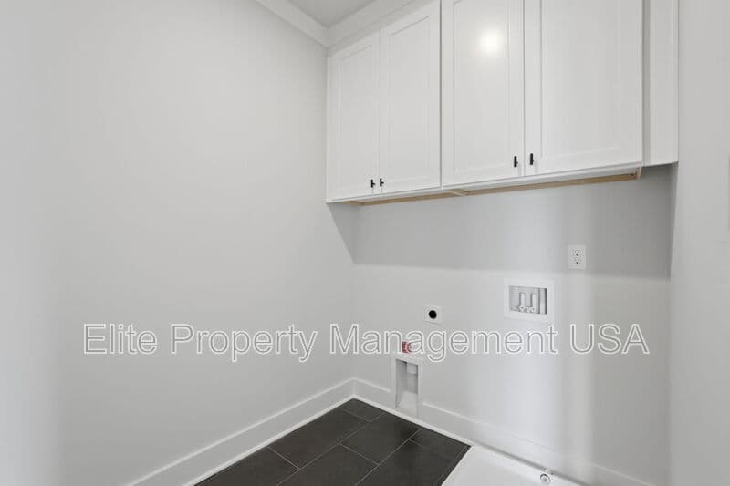 Braselton Townhome: 39 Peony Street