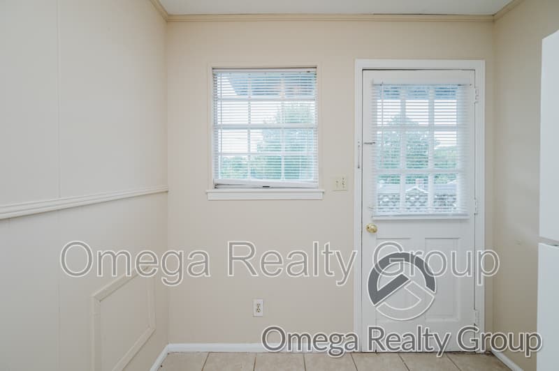 Leeds Condo: 8010 4th Ave