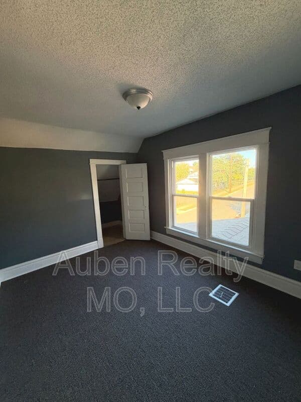 Kansas City House: 2600 Euclid Ave