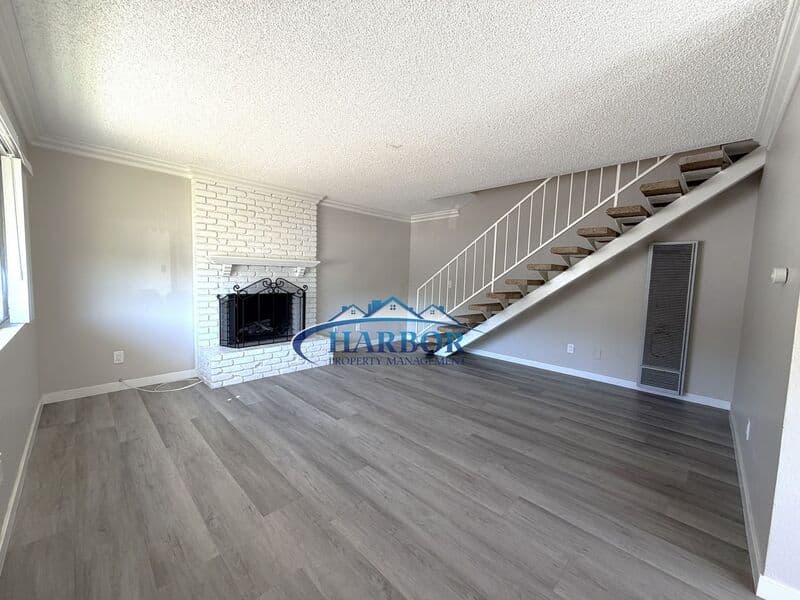 Lomita House: 1839 West 256th Street
