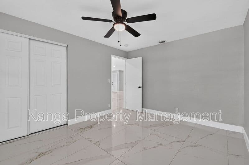 West Palm Beach Condo: 812 13th St