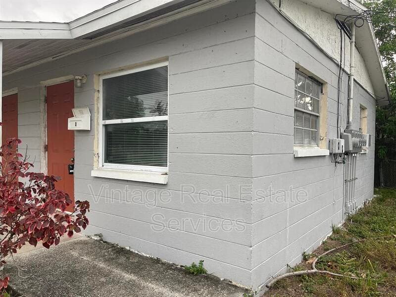 St Petersburg Condo: 843 Union St S