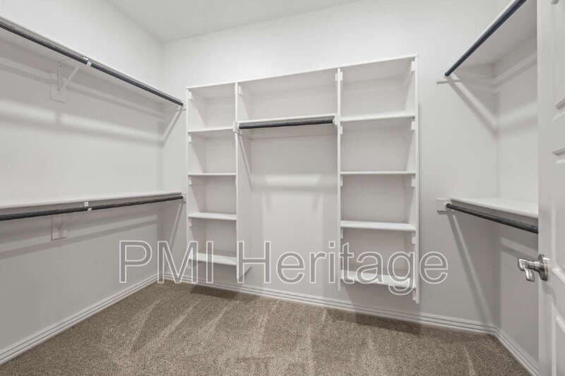 Bentonville House: 5802 Southwest Teppee Avenue