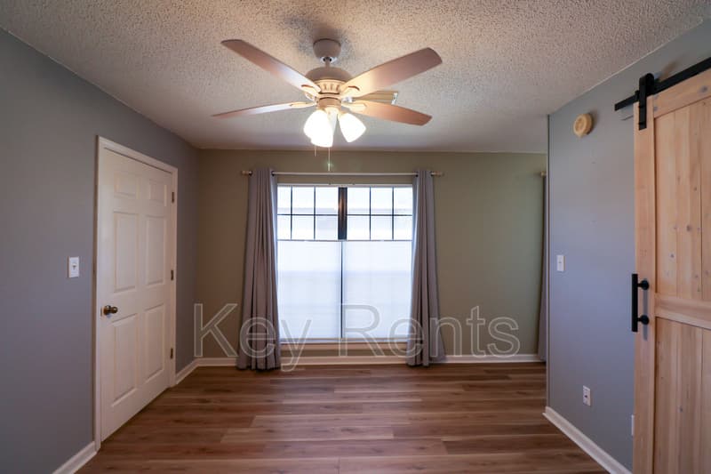 Pensacola House: 7018 Forshalee St