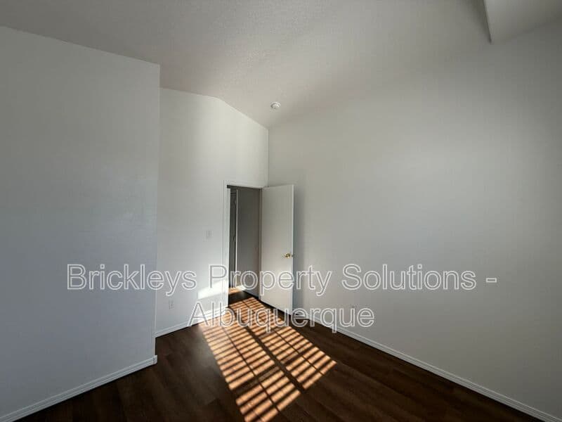 Albuquerque House: 10627 Brookline Pl. NW