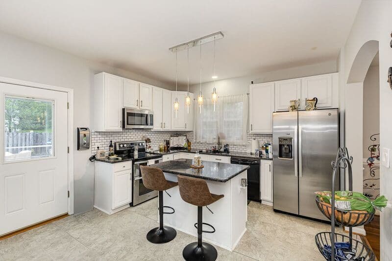 Fredericksburg House: 11814 Gardenia Dr