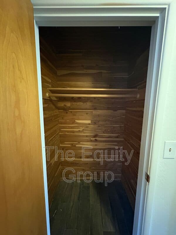 Dinuba House: 341 North Garden Dr