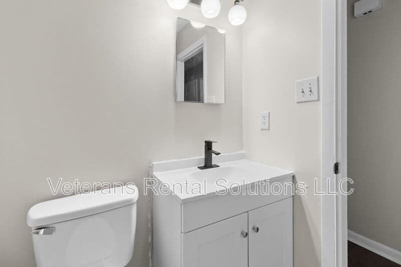 Fayetteville House: 1493 Argon Avenue