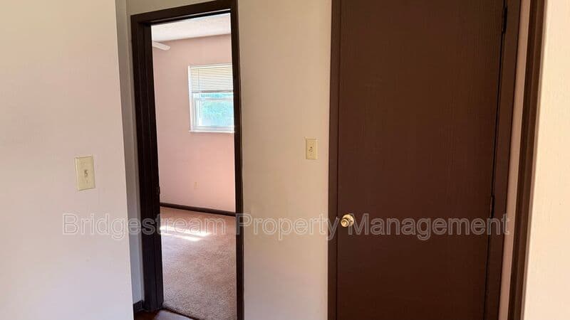 Germantown House: 40 Candlewood Ct