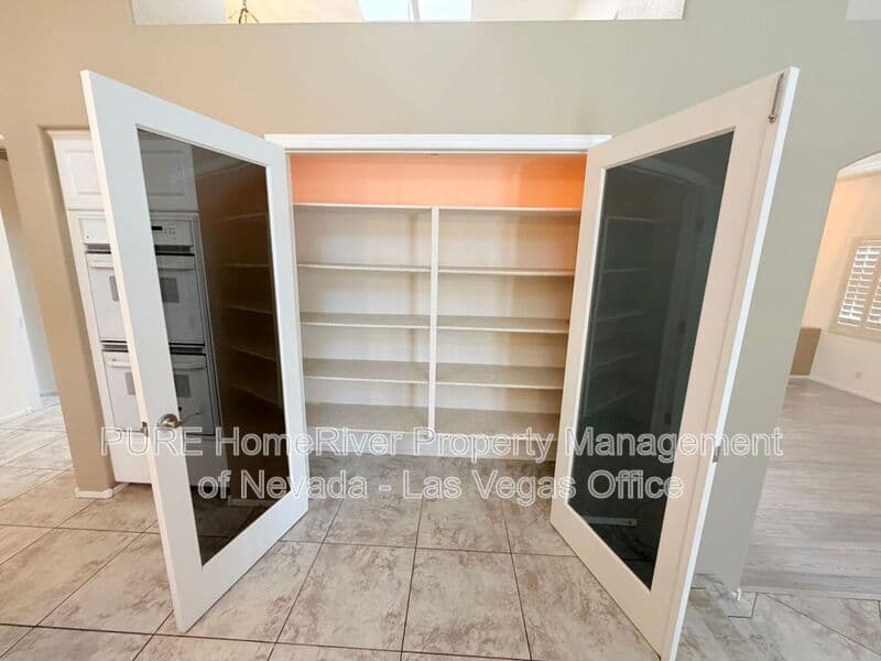 Las Vegas House: 2121 Stone Croft Street