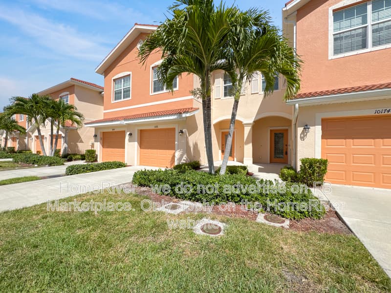 Fort Myers House: 10176 Via Colomba Cir