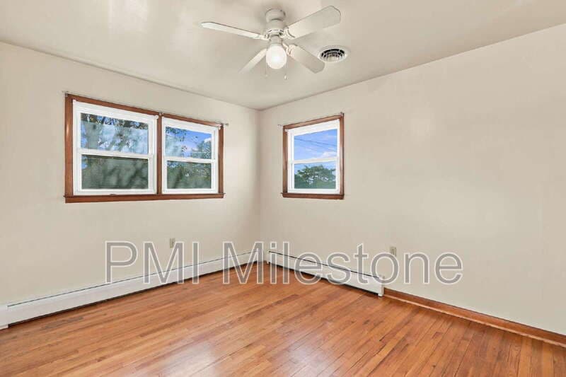 Greencastle House: 105 W Walter Ave