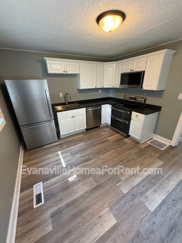 Evansville House: 2832 Dennison Street