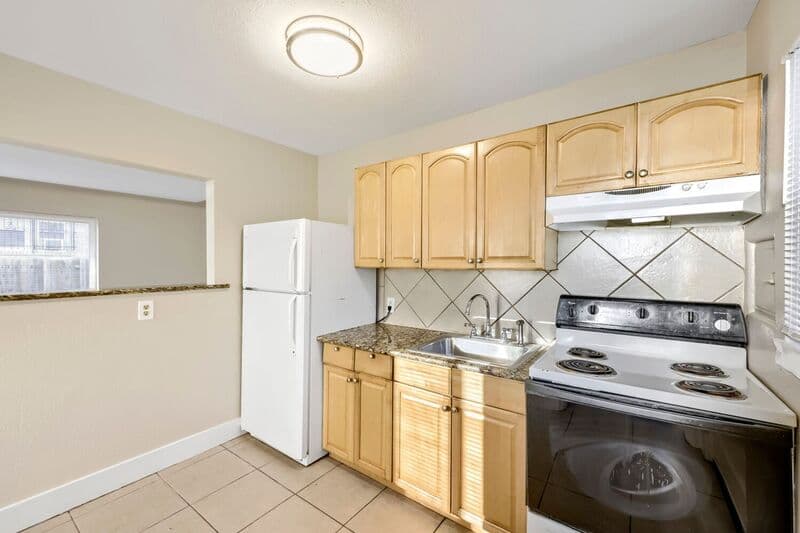 Aurora Condo: 1913 Del Mar Pkwy