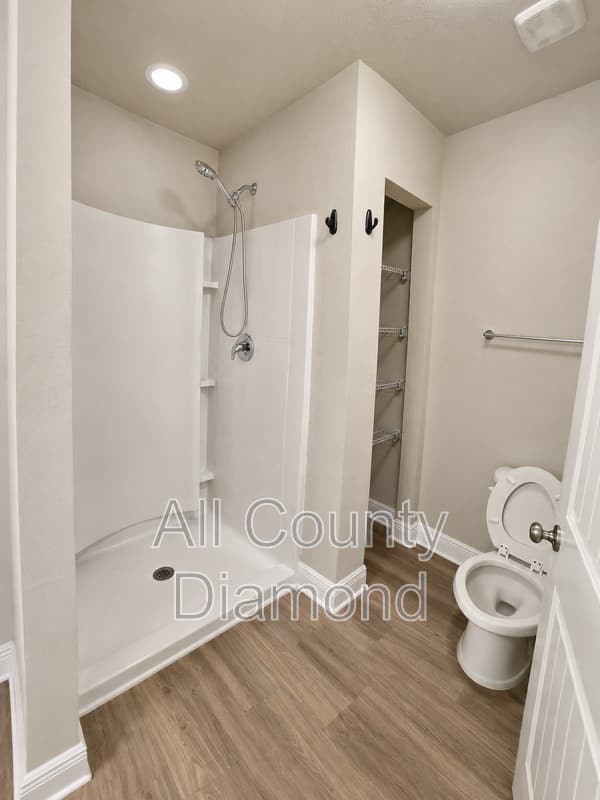 Callaway House: 5940 Callaway Circle