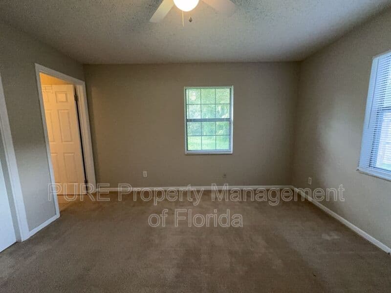 Summerfield House: 13606 SE 48th Court